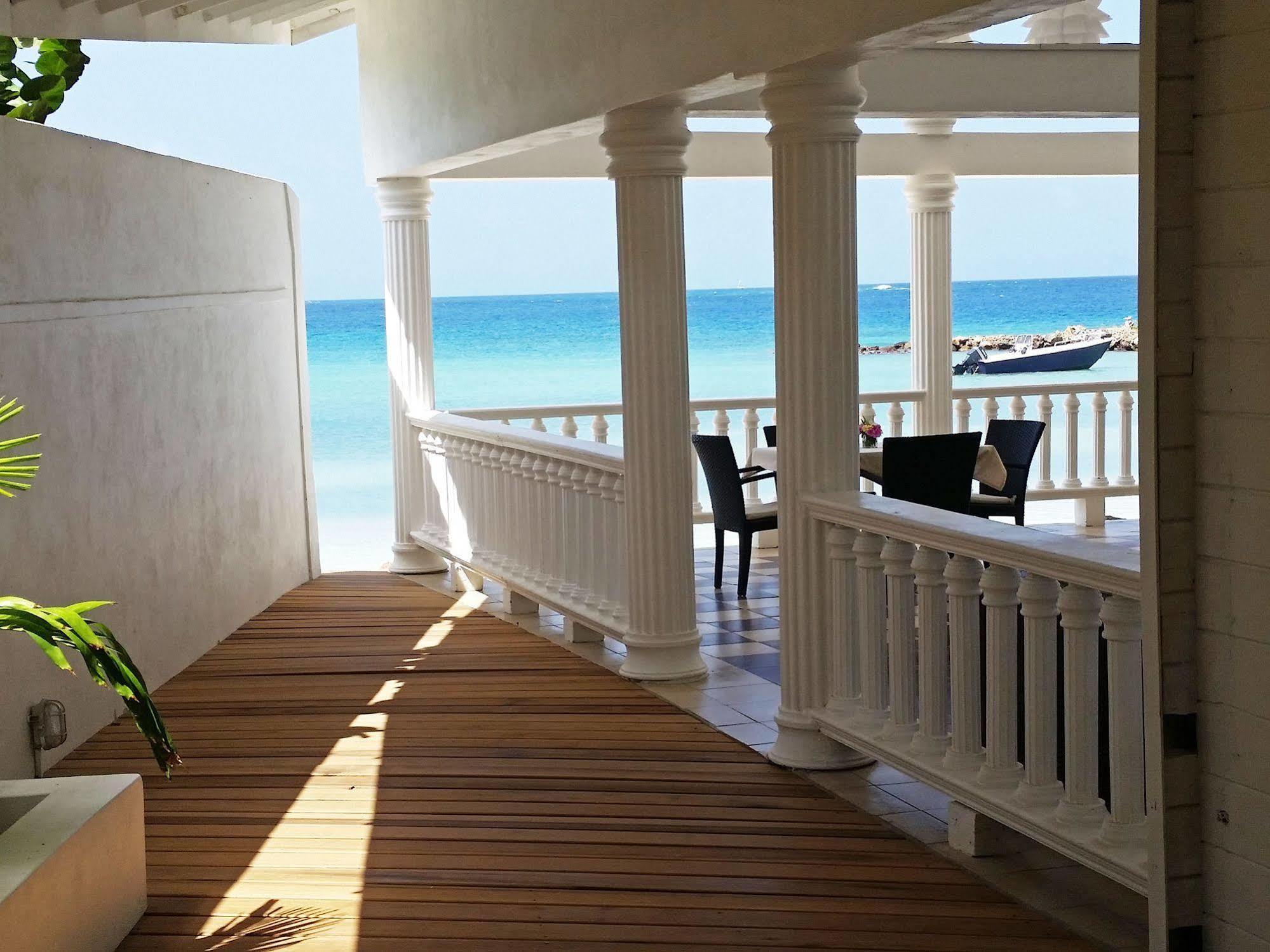 Davids Beach Hotel Clifton Dış mekan fotoğraf